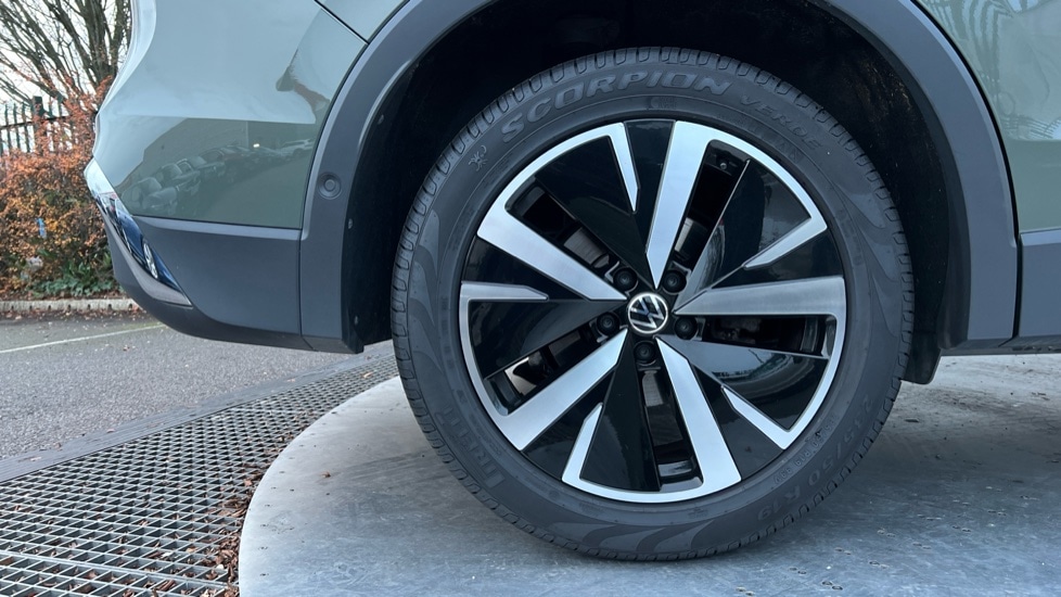 Used Volkswagen Tiguan 2024 for sale - 76888699: Photo 18