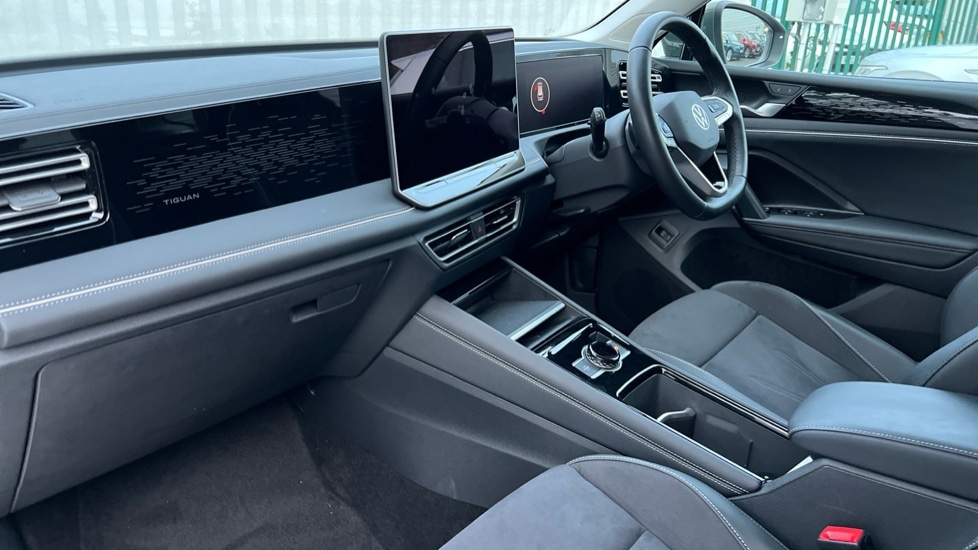 Used Volkswagen Tiguan 2024 for sale - 76888699: Photo 2