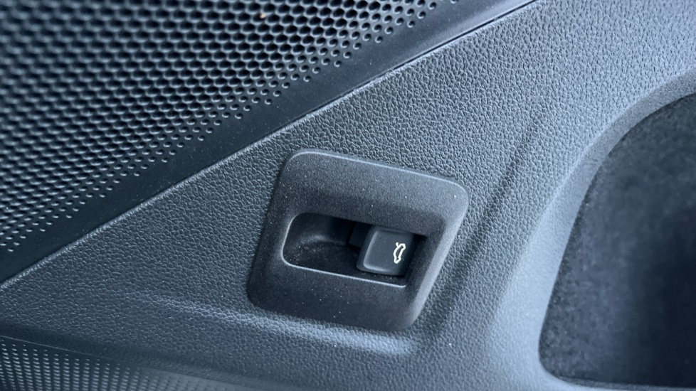 Used Volkswagen Tiguan 2024 for sale - 76888699: Photo 50