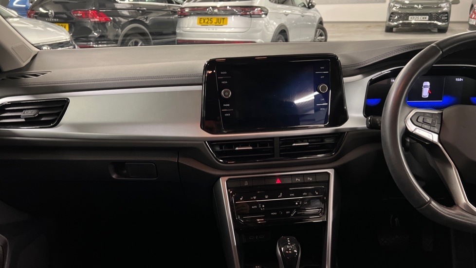 Used Volkswagen T-Roc 2023 for sale - 76684102: Photo 13