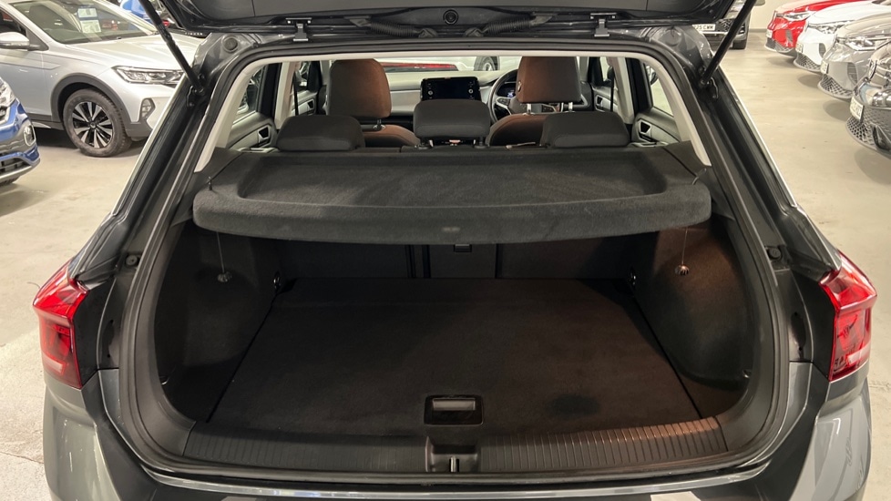 Used Volkswagen T-Roc 2023 for sale - 76684102: Photo 16