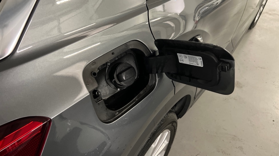 Used Volkswagen T-Roc 2023 for sale - 76684102: Photo 29