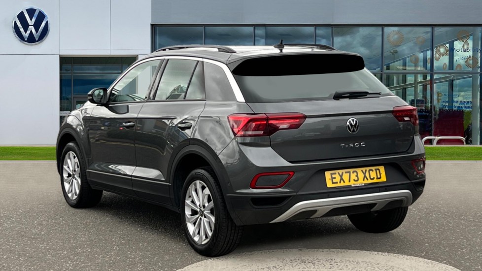 Used Volkswagen T-Roc 2023 for sale - 76684102: Photo 3