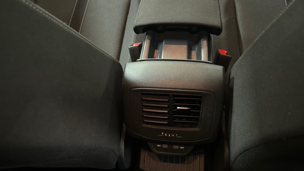 Used Volkswagen T-Roc 2023 for sale - 76684102: Photo 34