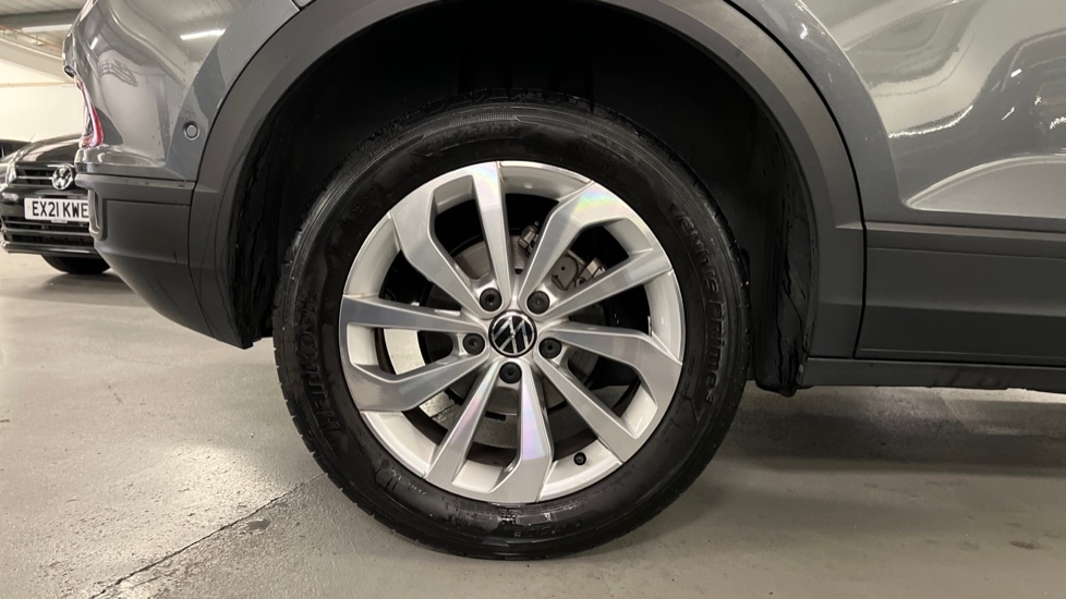 Used Volkswagen T-Roc 2023 for sale - 76684102: Photo 5