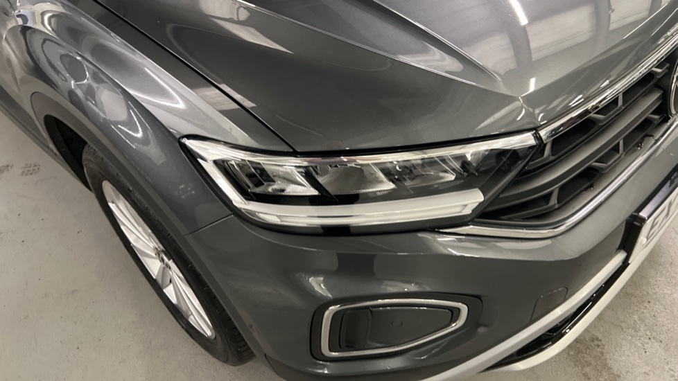 Used Volkswagen T-Roc 2023 for sale - 76684102: Photo 51