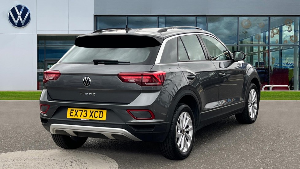Used Volkswagen T-Roc 2023 for sale - 76684102: Photo 8