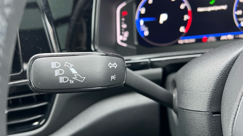 Used Volkswagen T-Roc 2025 for sale - 76684305: Photo 33