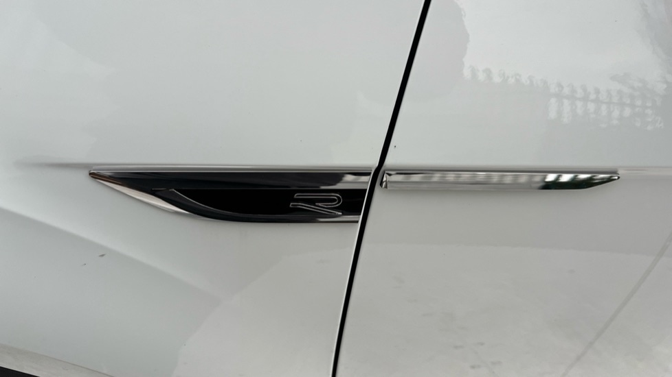 Used Volkswagen T-Roc 2025 for sale - 76684305: Photo 44