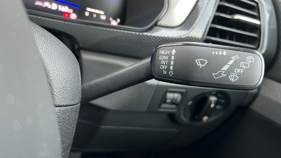 Used Volkswagen T-Cross 2025 for sale - 76873149: Photo 32