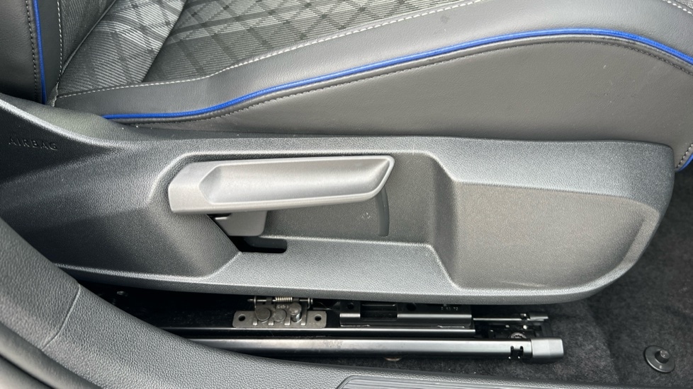 Used Volkswagen Golf 2025 for sale - 76442156: Photo 39