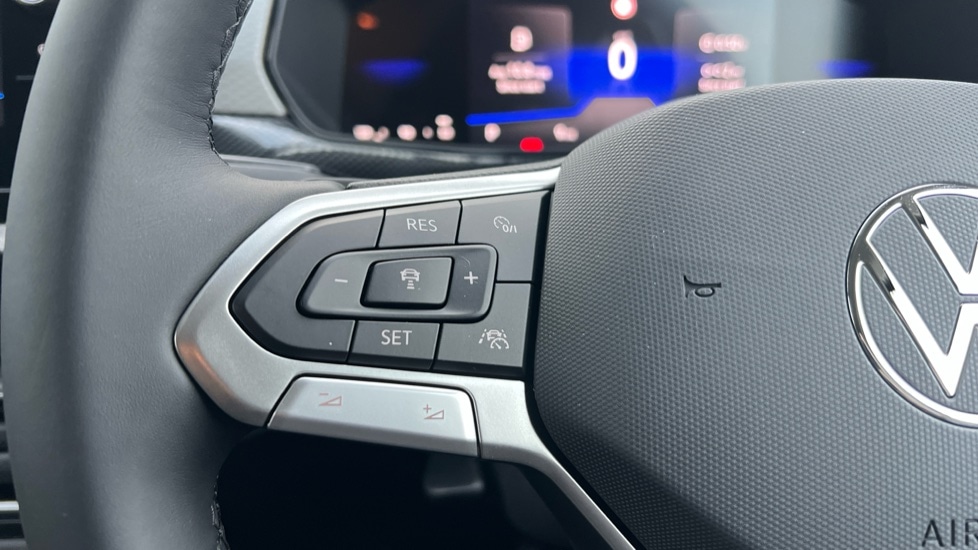 Used Volkswagen T-Cross 2025 for sale - 76873113: Photo 30