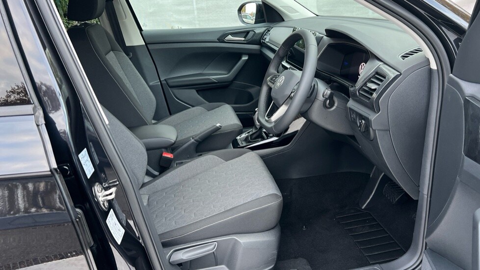 Used Volkswagen T-Cross 2025 for sale - 76873113: Photo 5