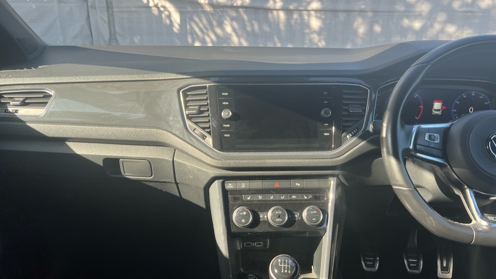 Used Volkswagen T-Roc 2018 for sale - 77060697: Photo 12