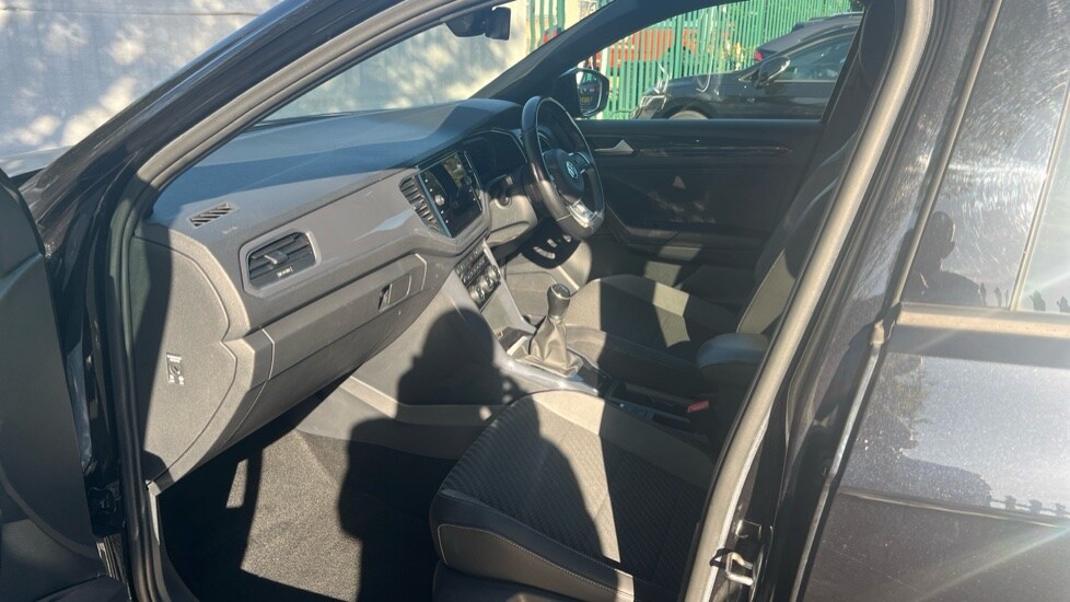 Used Volkswagen T-Roc 2018 for sale - 77060697: Photo 28