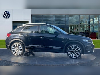 Used Volkswagen T-Roc 2018 for sale - 77060697: Photo