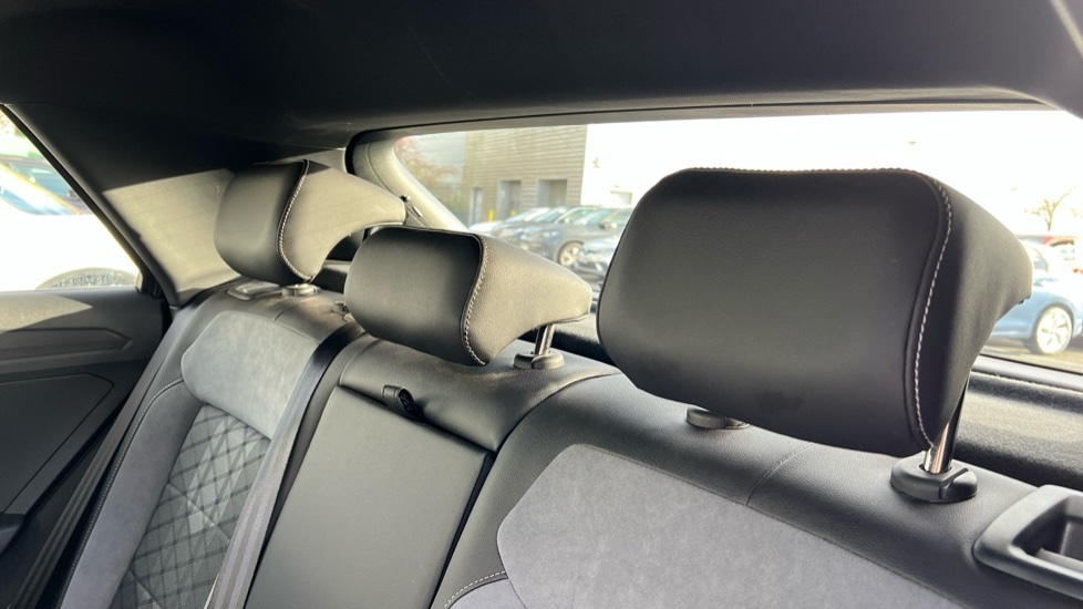 Used Volkswagen T-Roc 2023 for sale - 76871652: Photo 14