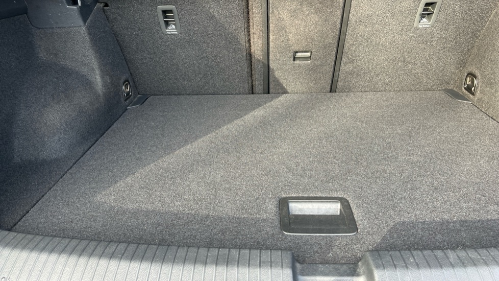 Used Volkswagen T-Roc 2023 for sale - 76871652: Photo 15