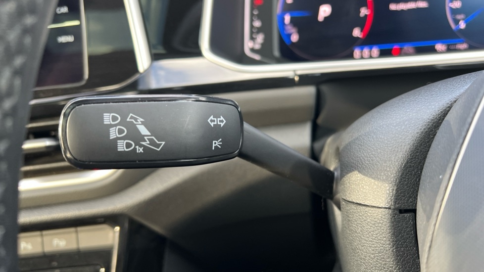 Used Volkswagen T-Roc 2023 for sale - 76871652: Photo 33