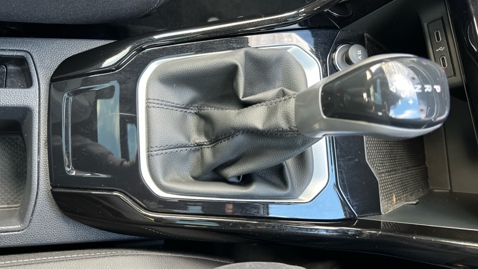 Used Volkswagen T-Roc 2023 for sale - 76871652: Photo 35