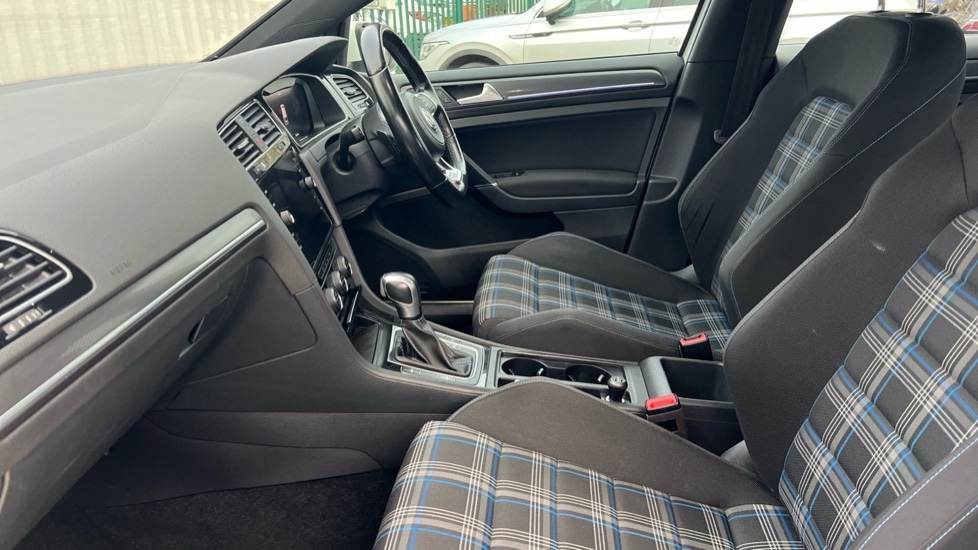 Used Volkswagen Golf 2020 for sale - 76999530: Photo 28