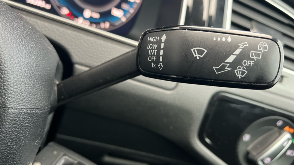 Used Volkswagen Golf 2020 for sale - 76999530: Photo 32