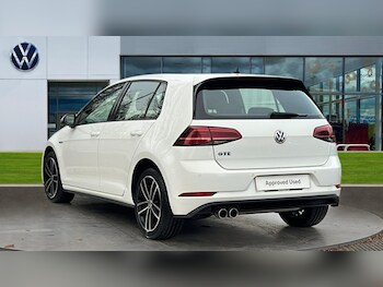 Used Volkswagen Golf 2020 for sale - 76999530: Photo
