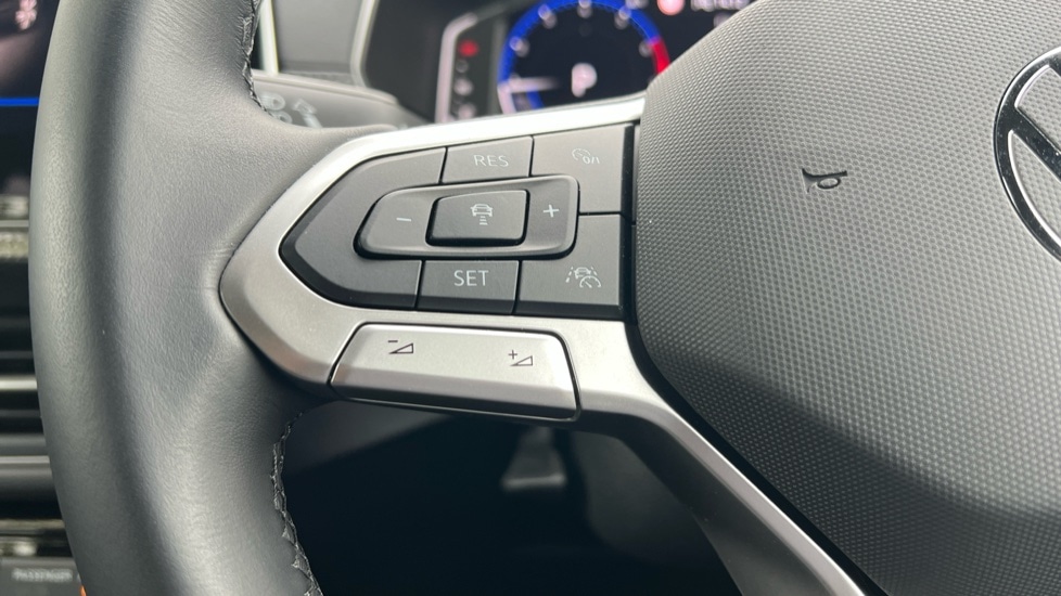 Used Volkswagen T-Cross 2024 for sale - 76180191: Photo 30