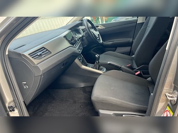 Used Volkswagen Polo 2020 for sale - 76124425: Photo 2