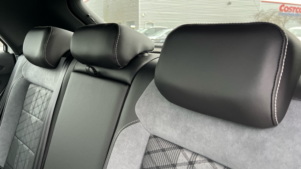 Used Volkswagen T-Roc 2025 for sale - 76872886: Photo 14