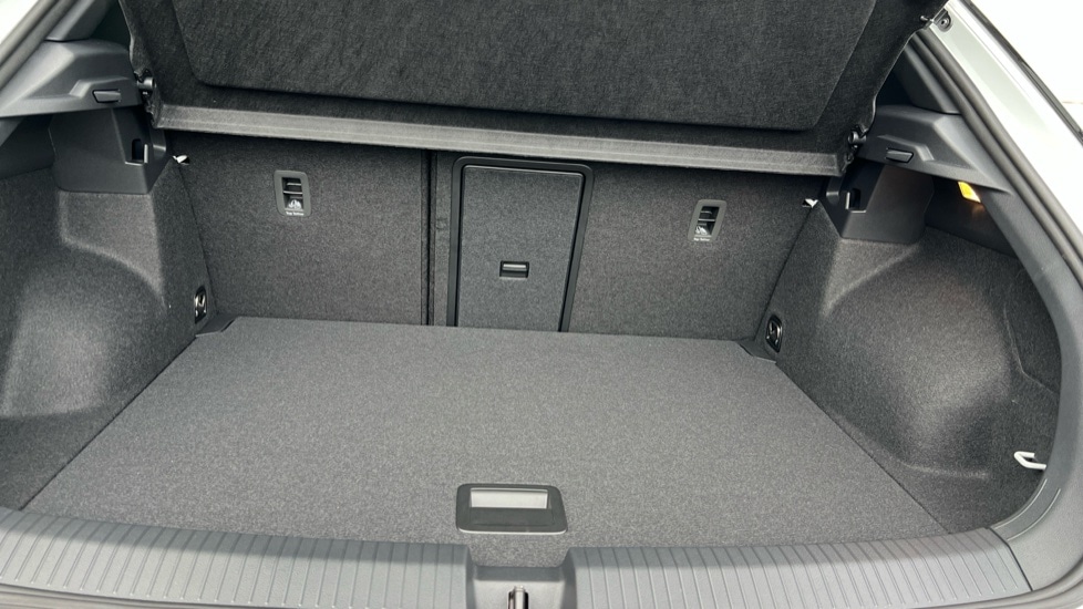 Used Volkswagen T-Roc 2025 for sale - 76872886: Photo 15