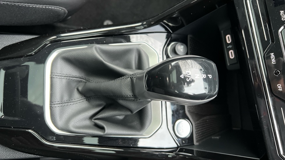 Used Volkswagen T-Roc 2025 for sale - 76872886: Photo 35