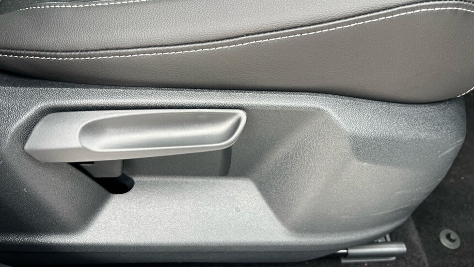 Used Volkswagen T-Roc 2025 for sale - 76872886: Photo 39