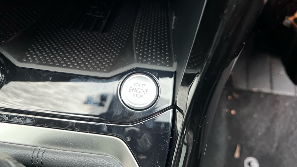 Used Volkswagen T-Roc 2025 for sale - 76872886: Photo 52