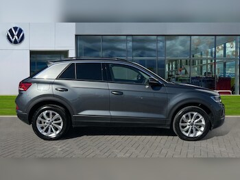 Used Volkswagen T-Roc 2024 for sale - 75464851: Photo