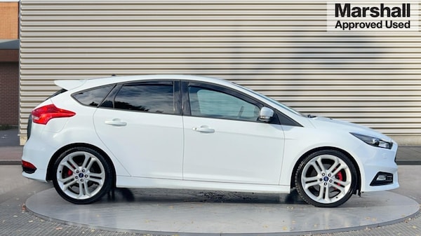 Used Ford Focus 2018 for sale - 76021873: Photo 2