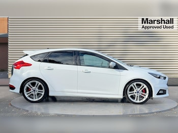 Used Ford Focus 2018 for sale - 76021873: Photo 2