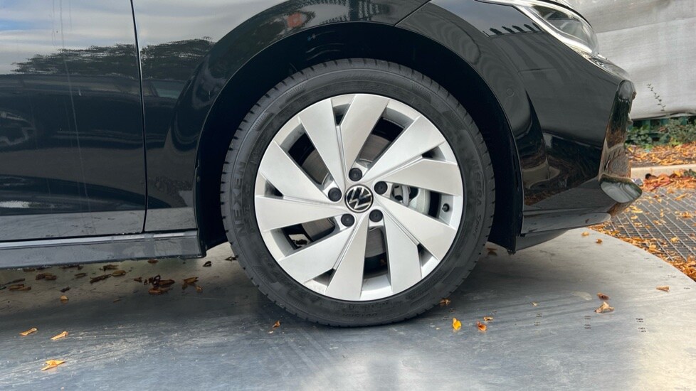 Used Volkswagen Golf 2025 for sale - 76328056: Photo 17