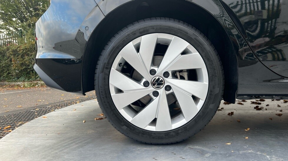 Used Volkswagen Golf 2025 for sale - 76328056: Photo 18