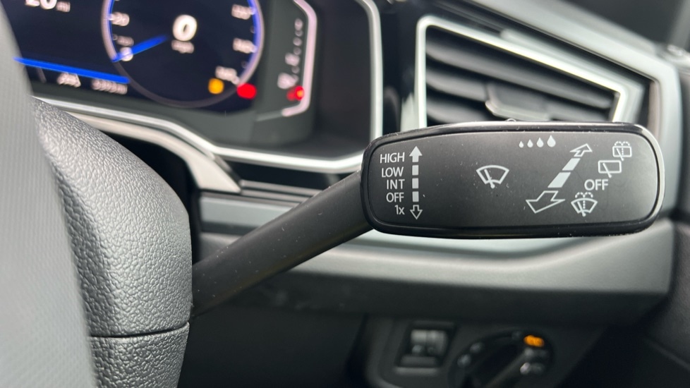 Used Volkswagen Taigo 2025 for sale - 76870400: Photo 32