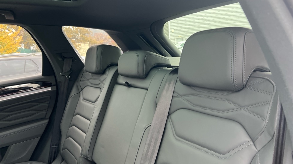 Used Volkswagen Touareg 2025 for sale - 76501467: Photo 14