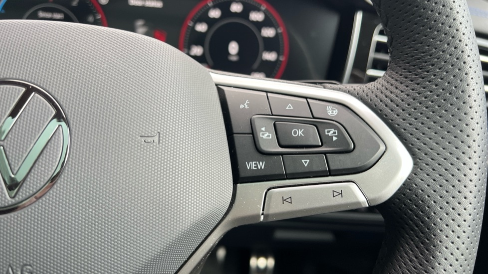 Used Volkswagen Touareg 2025 for sale - 76501467: Photo 31