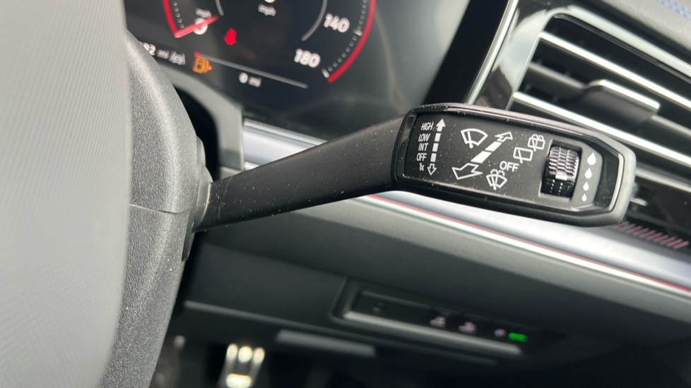 Used Volkswagen Touareg 2025 for sale - 76501467: Photo 32