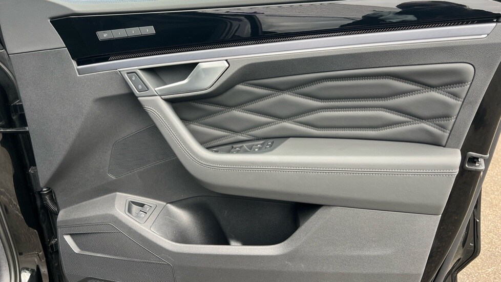 Used Volkswagen Touareg 2025 for sale - 76501467: Photo 37