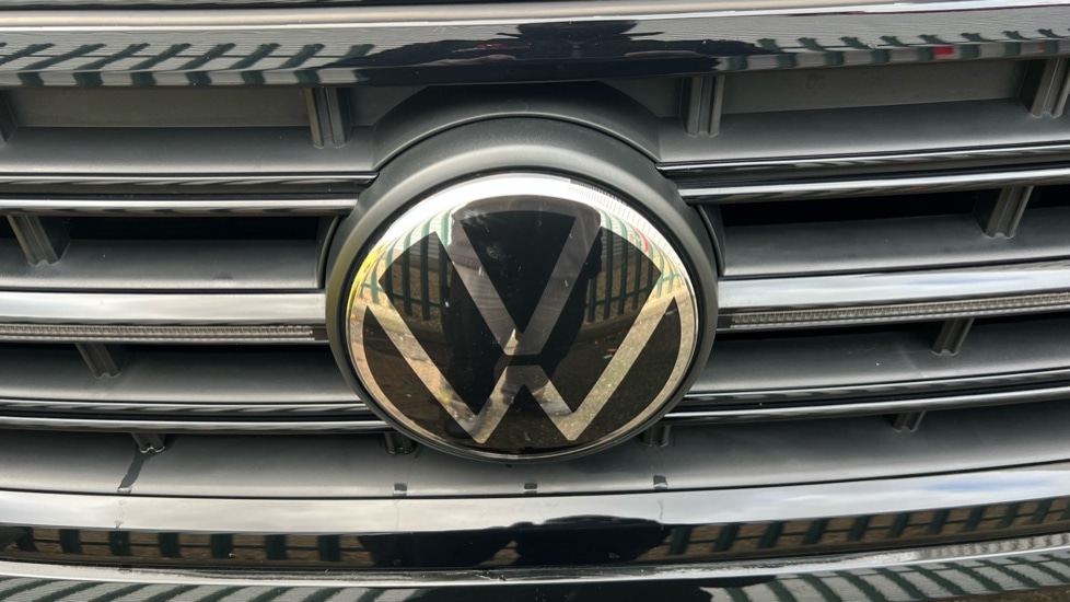 Used Volkswagen Touareg 2025 for sale - 76501467: Photo 44