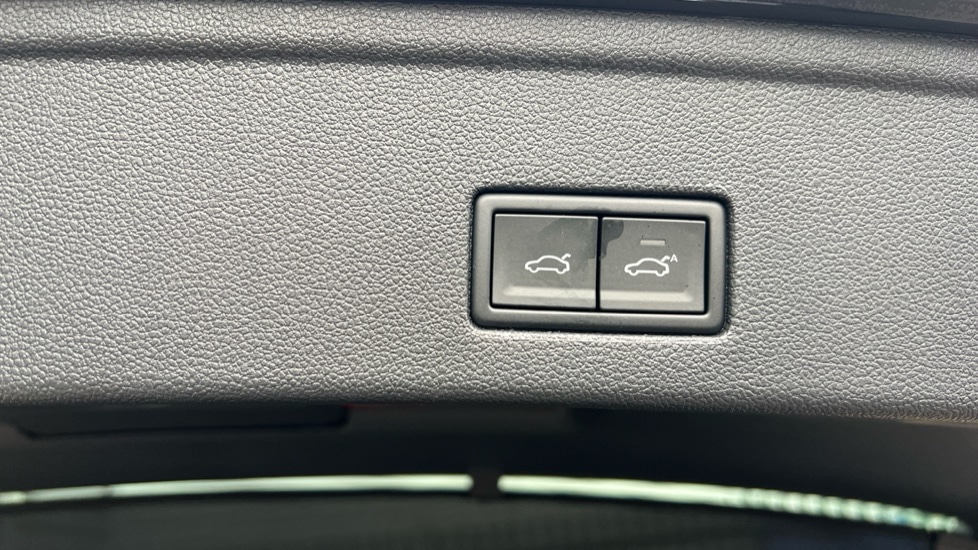 Used Volkswagen Touareg 2025 for sale - 76501467: Photo 51