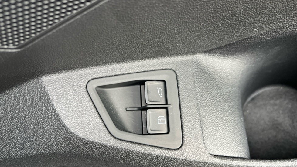 Used Volkswagen Touareg 2025 for sale - 76501467: Photo 52