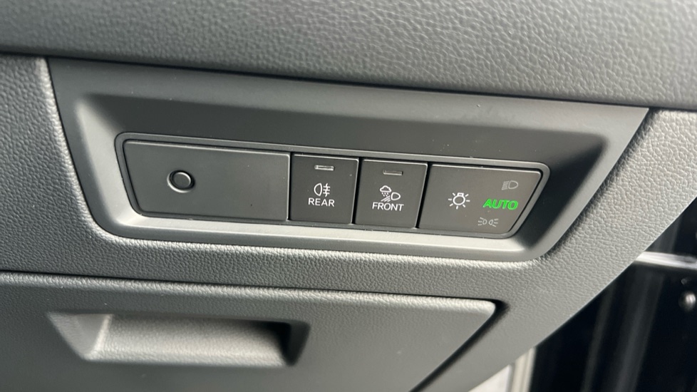 Used Volkswagen Touareg 2025 for sale - 76501467: Photo 53