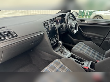 Used Volkswagen Golf 2020 for sale - 76869070: Photo