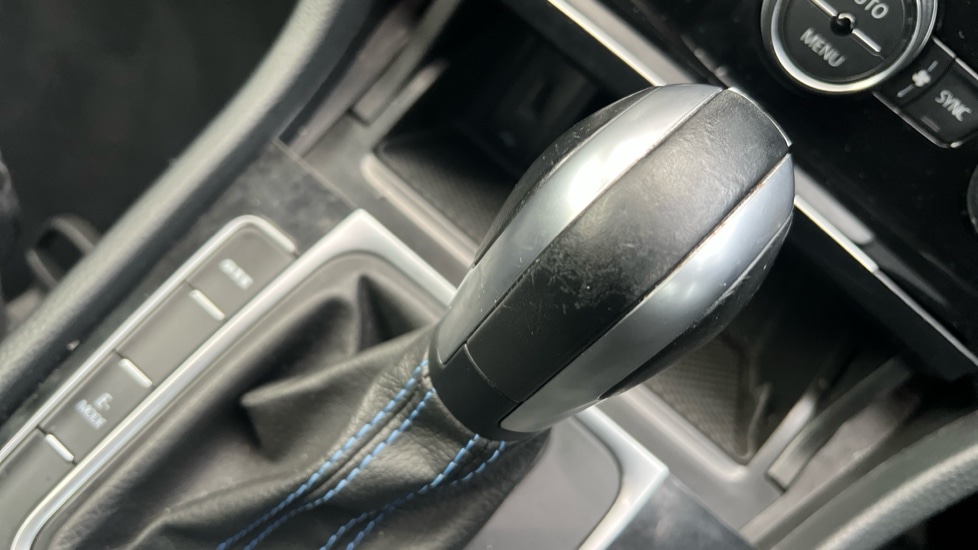 Used Volkswagen Golf 2020 for sale - 76869070: Photo 36